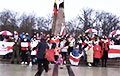 На главной площади Вильнюса белорусская диаспора исполнила «Пагоню»