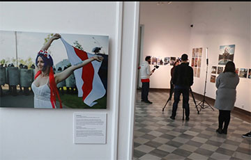 У Варшаве адкрылася фотавыстава «Беларусь: марш свабоды»