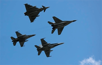 Минобороны Литвы: Истребители НАТО за неделю трижды поднимались для сопровождения военных самолетов РФ