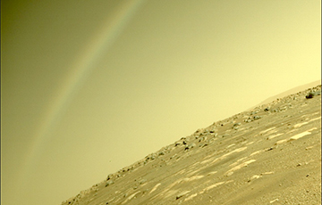 NASA ўбачыла «вясёлку» на Марсе, якой там не можа быць