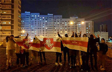 Партизаны Лебяжьего вышли на акцию с национальными флагами