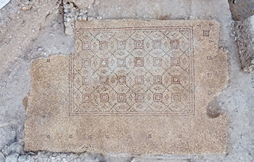 Археологи обнаружили древнюю мозаику, которая хранит интересную тайну
