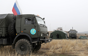 Машина с российскими военными подорвалась на мине в Нагорном Карабахе