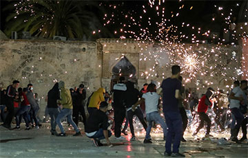 В последний день Рамадана в Иерусалиме произошли массовые столкновения мусульман с полицией
