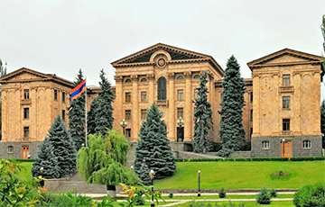 Парламент Арменіі другім разам не выбраў Пашыняна на пасаду прэм'ера