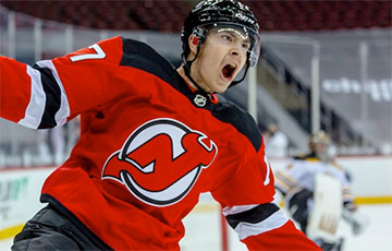 Белорус Шарангович забросил в четвертом матче НХЛ подряд