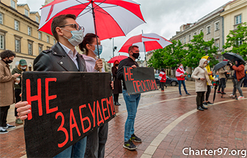 «Быть над схваткой не получится»