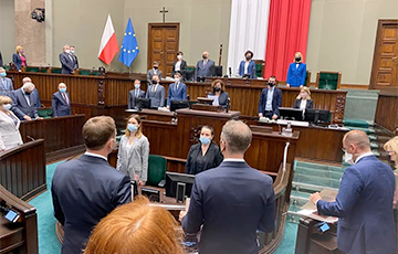Сейм Польши принял новый закон о телерадиовещании