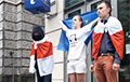 Белорусы Варшавы вышли на ежедневную акцию к зданию Еврокомиссии