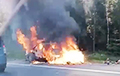 На выезде из Минска горит авто: образовалась пробка