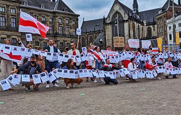 Амстердам вышел на большой марш в поддержку белорусов