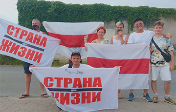 Белорусы Бяла-Подляски вышли на протестную акцию