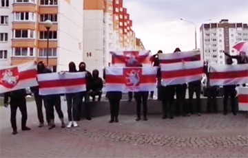 Партызаны менскага мікрараёна Змена і Бараўлян выйшлі на вечаровыя акцыі