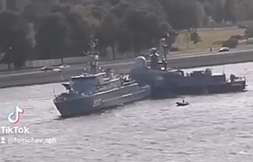 В России во время репетиции парада ВМФ столкнулись два корабля