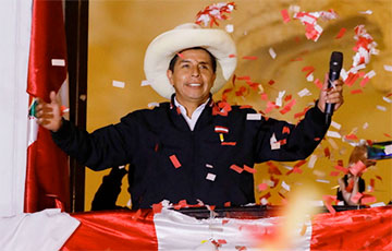 Президент Перу решил распустить парламент и получил импичмент