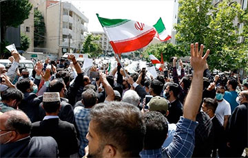 Как в Иране нехватка питьевой воды привела к уличным акциям против властей: видео