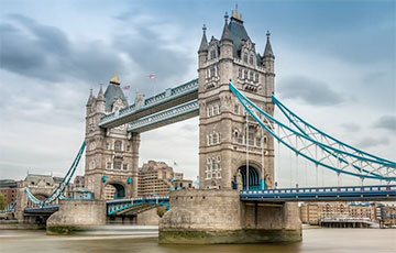 В Лондоне поломался Тауэрский мост