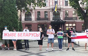 У Львове прайшла акцыя салідарнасці з Беларуссю