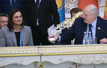 Российское ТВ: Эйсмонт выпросила еды со стола Таракана