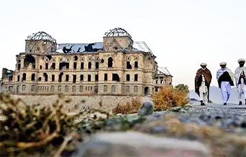 Opinion: Along with Tabakerka, the Scenario with the Amin’s Palace Loomed for Lukashenka