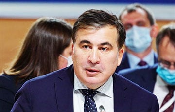 Подруга Саакашвили опровергла информацию о прекращении им голодовки