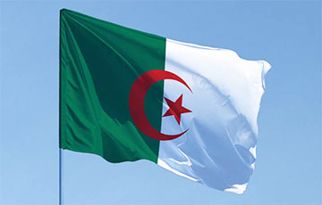 Алжир отозвал посла во Франции