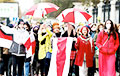 Год назад в Минске женщины и студенты вышли на марш: фото