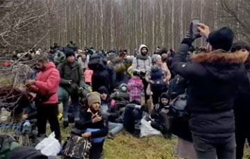 Польша: К границе движутся еще несколько тысяч нелегалов