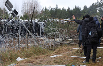 Спецслужбы Польши: Белорусские силовики шантажируют мигрантов