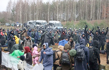 Из-за мигрантов на границе под санкции могут попасть аэропорт и гостиница «Минск»