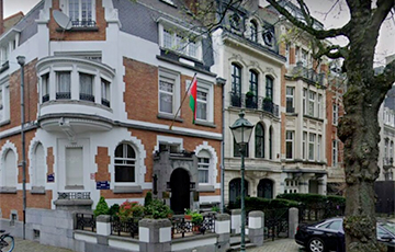 В Брюсселе подожгли здание лукашенковского посольства