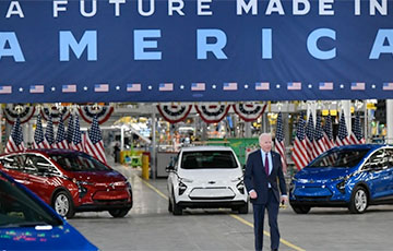 Байден: США скоро станут мировым лидером по производству электромобилей