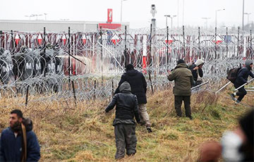 Несколько десятков нелегалов пытались взять штурмом польскую границу