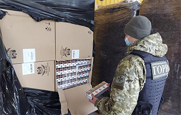 Из Беларуси в Украину пытались вывезти сигареты под видом торфяного субстрата