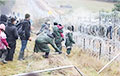 В Польше показали деревянные «мосты», по которым белорусские силовики направляют мигрантов через границу