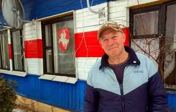 "This Is My War Against Satanists": Brave Belarusian Painted House In White-Red-White Colors
