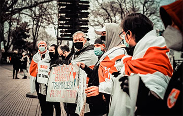 Беларусы - «суддзям»: Вы закопваеце сябе ўсё глыбей і глыбей