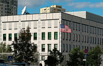 CNN: посольство США в Киеве попросило Госдеп разрешить эвакуацию части сотрудников и их семей