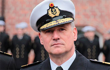 Командующий ВМС Германии подал в отставку после слов о Крыме и Путине
