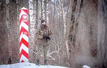 Мігранты камянямі закідалі аўто польскіх памежнікаў