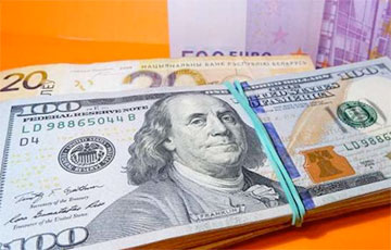 В Беларуси доллар и евро пошли вверх