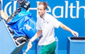 Российский теннисист устроил дикую истерику на Australian Open