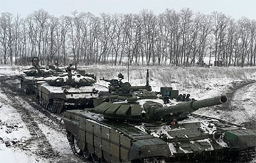 CIT: Россия перебрасывает танки на границу с Украиной