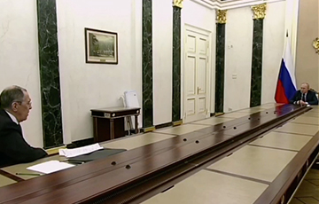 Тайна стола Путина