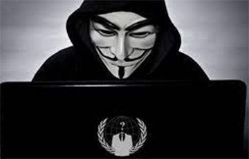 Международная сеть хакеров Anonymous объявила войну властям РФ