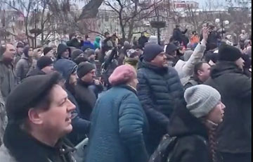 В оккупированном Бердянске люди вышли на митинг