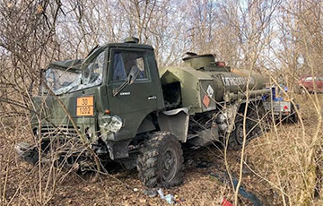 В Черниговской области местные жители поймали в «ловушку» российский бензовоз