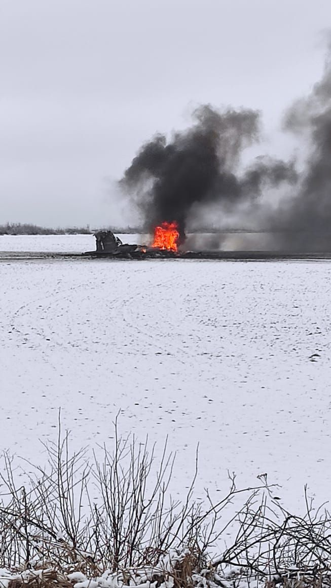 Сбитые украинские. Су 25 России сбит под Волновахой. Сбитые российские самолеты в Украине. Сбитие вертолета в Украине. Сбитый российский вертолет на Украине.