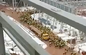 В российском Нижнекамске рабочие устроили забастовку