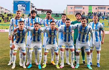 Румынский клуб нанес на футболки названия украинских городов вместо фамилий